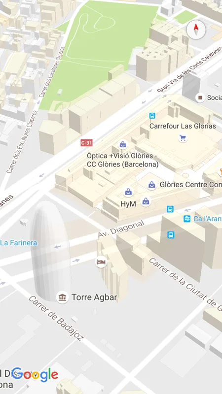 En Google Maps, podemos cambiar la perspectiva del mapa (y ver así edificios en relieve) deslizando dos dedos verticalmente sobre la pantalla.