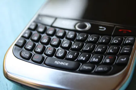 Teclado QWERTY completo de un dispositivo BlackBerry